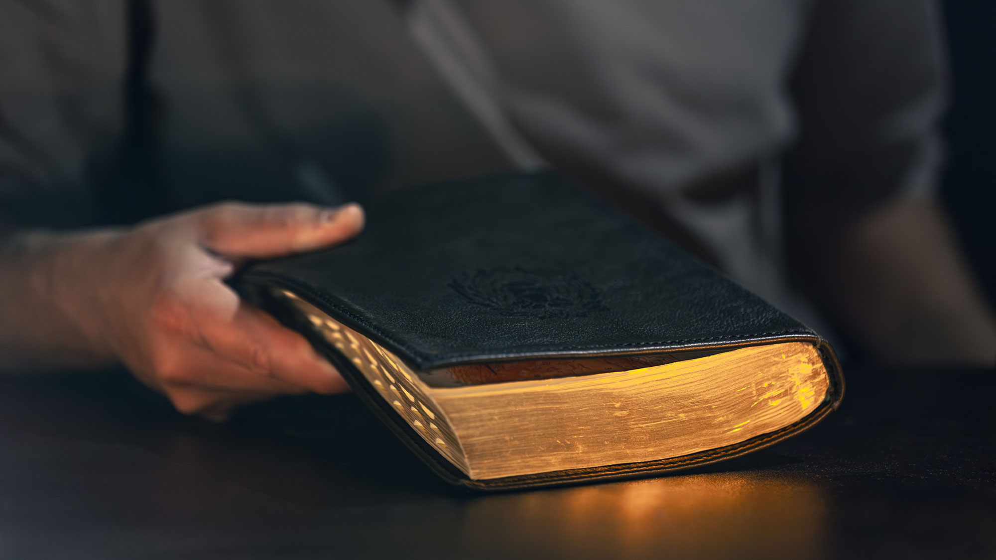 Una hermenéutica pastoral que escucha al Espíritu en el texto bíblico.